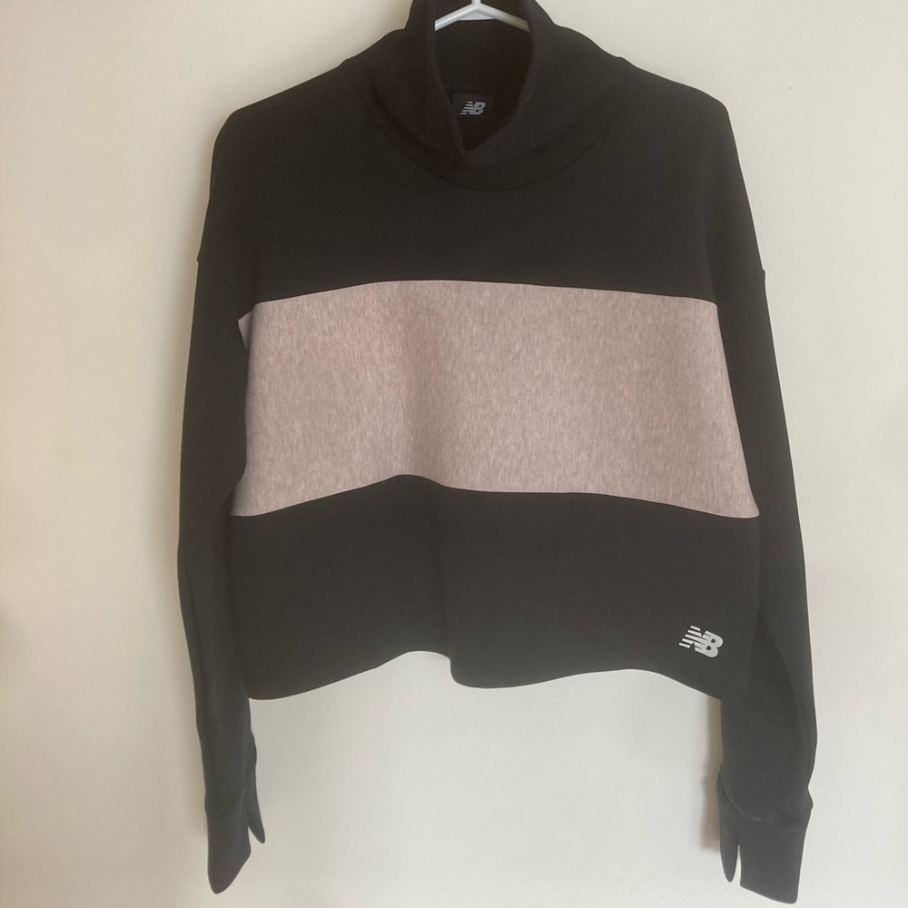New Balance Pull over - chic and fab!